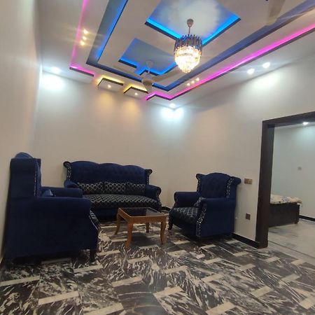 Lavish Residency Guest House Fasial Town ราวัลปินดี ภายนอก รูปภาพ