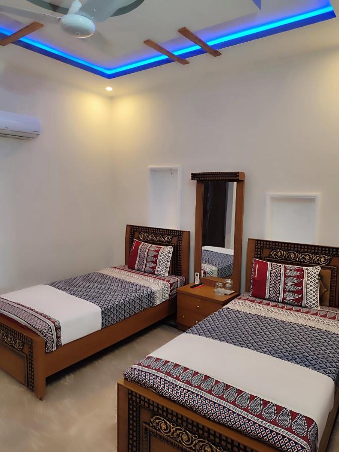 Lavish Residency Guest House Fasial Town ราวัลปินดี ภายนอก รูปภาพ