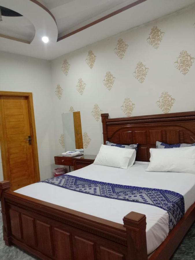 Lavish Residency Guest House Fasial Town ราวัลปินดี ภายนอก รูปภาพ