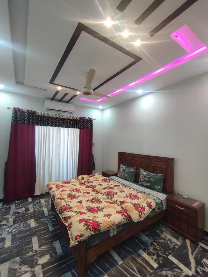 Lavish Residency Guest House Fasial Town ราวัลปินดี ภายนอก รูปภาพ