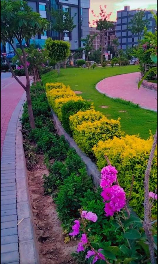 Lavish Residency Guest House Fasial Town ราวัลปินดี ภายนอก รูปภาพ